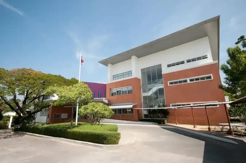 Illustrative campus setting for Colegio La Salle in Managua