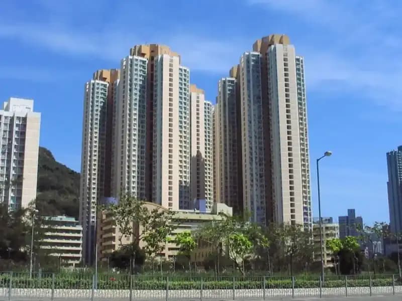 Illustrative campus setting for Colegio San Ignacio in Caracas