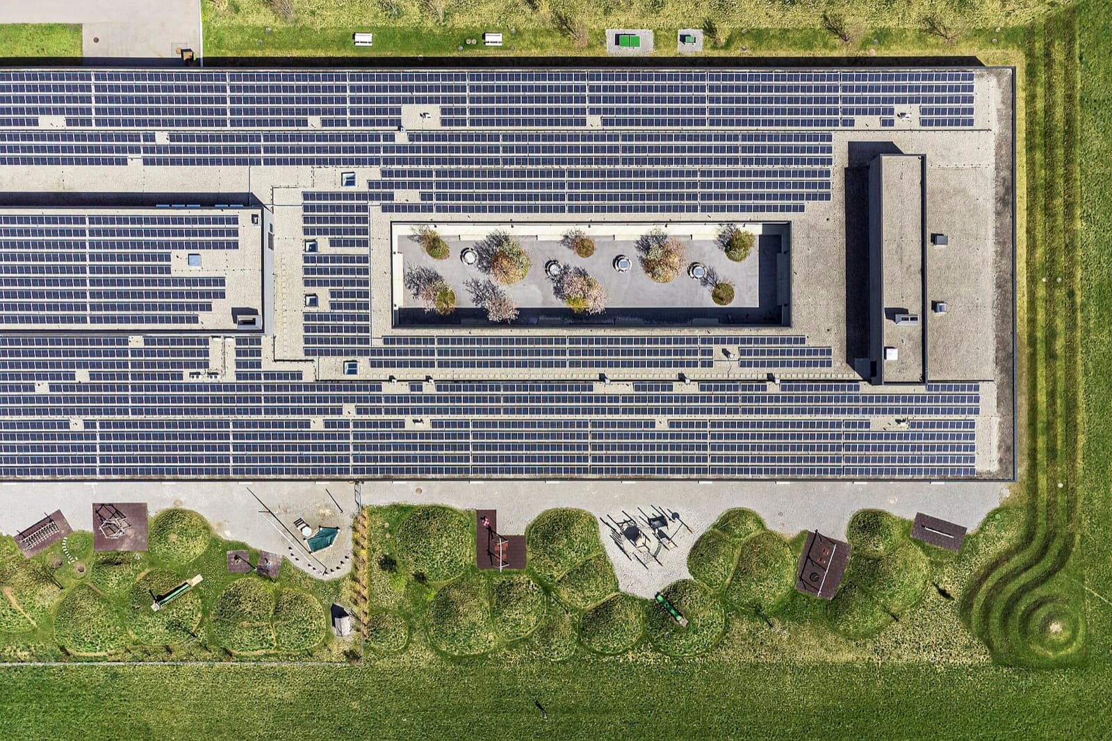 III Liceum Ogólnokształcące im. Tadeusza Kościuszki III Liceum Ogólnokształcące im. Tadeusza Kościuszki campus in Wroclaw, Poland