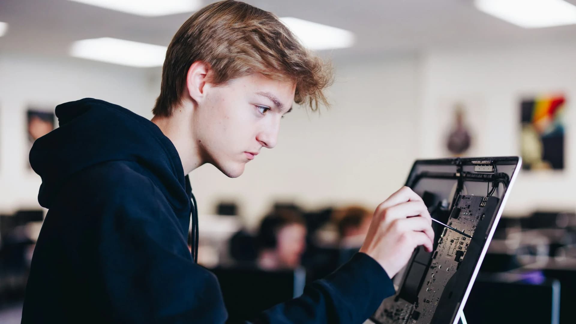 Outcome measurement guide for timetables and attendance Illustrative school scene for Outcome measurement guide for timetables and attendance