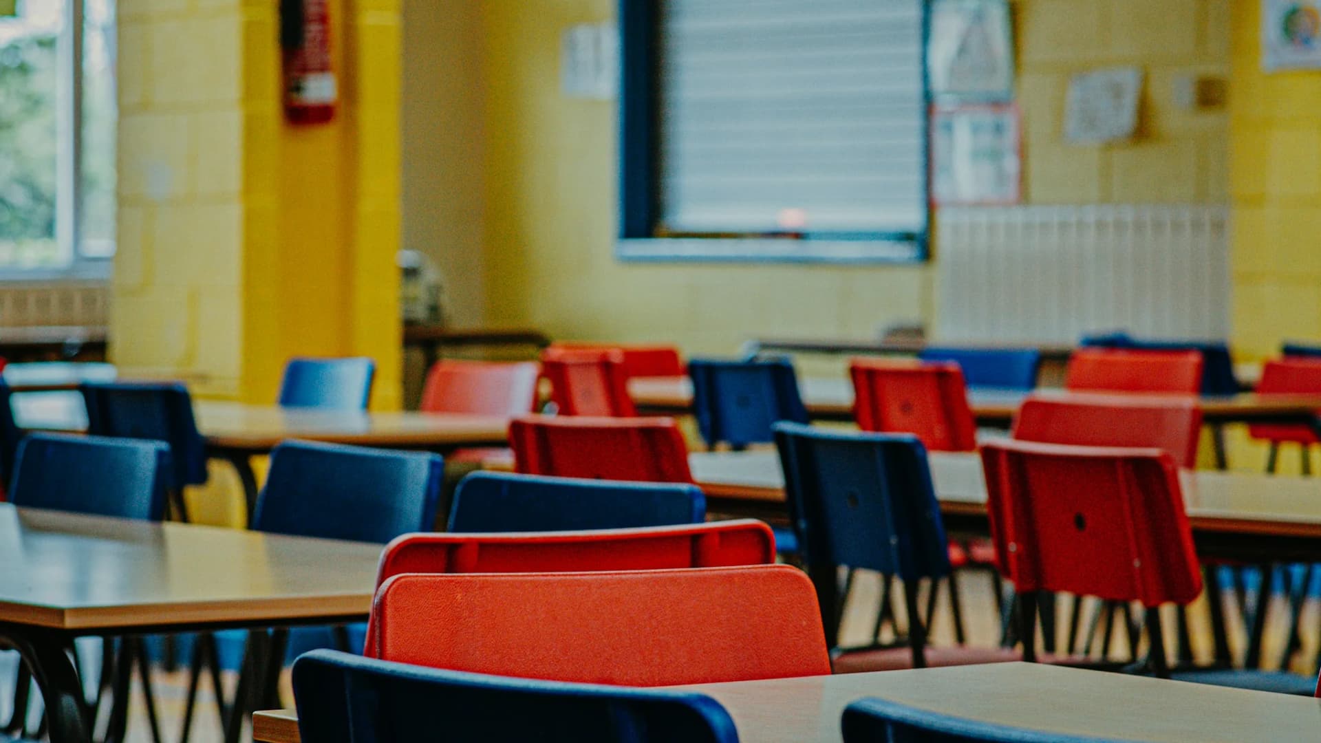 How schools prepare staff for academics, curriculum, and lesson planning Illustrative school scene for How schools prepare staff for academics, curriculum, and lesson planning