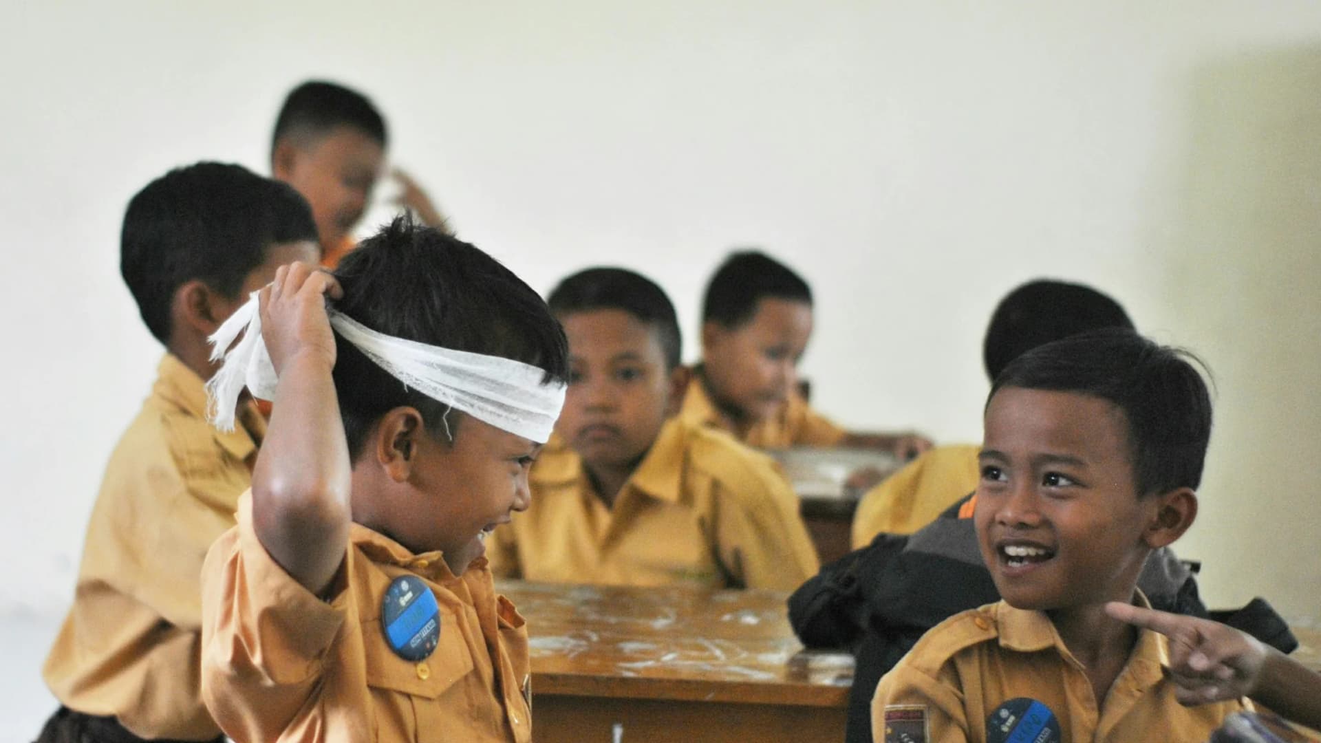 How a teacher can simplify admissions and enrollment Illustrative school scene for How a teacher can simplify admissions and enrollment